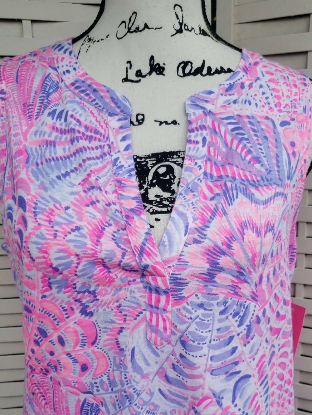 Lilly Pulitzer Sleeveless Pink & Lavender Patterned V-Neck Top New M